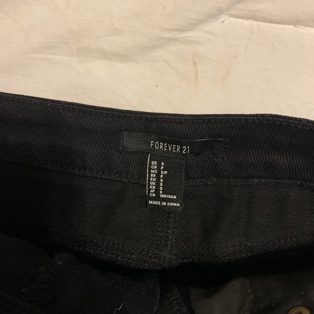 Black Jean skirt - Picture 2 of 3